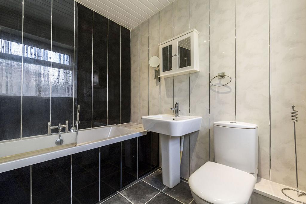 Bathroom/Wc