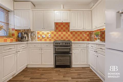 2 bedroom terraced house for sale, Maple Close, Hainault, IG6