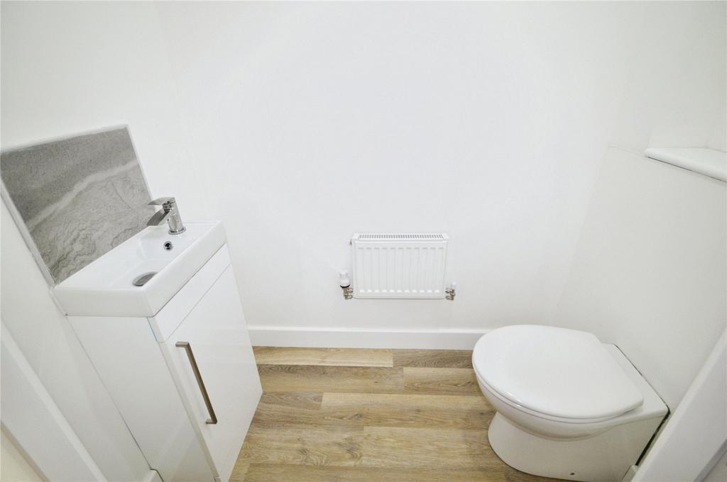 Cloakroom/Wc