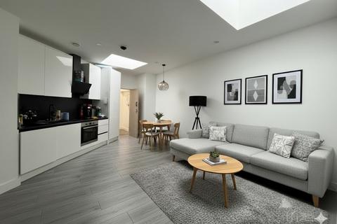 undefined, Finchley Road, London, NW3