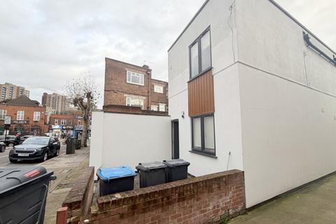 undefined, Chatsworth Avenue, Wembley, HA9