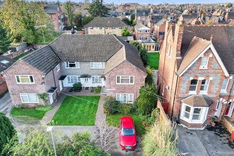 undefined, Hamilton Road, Reading