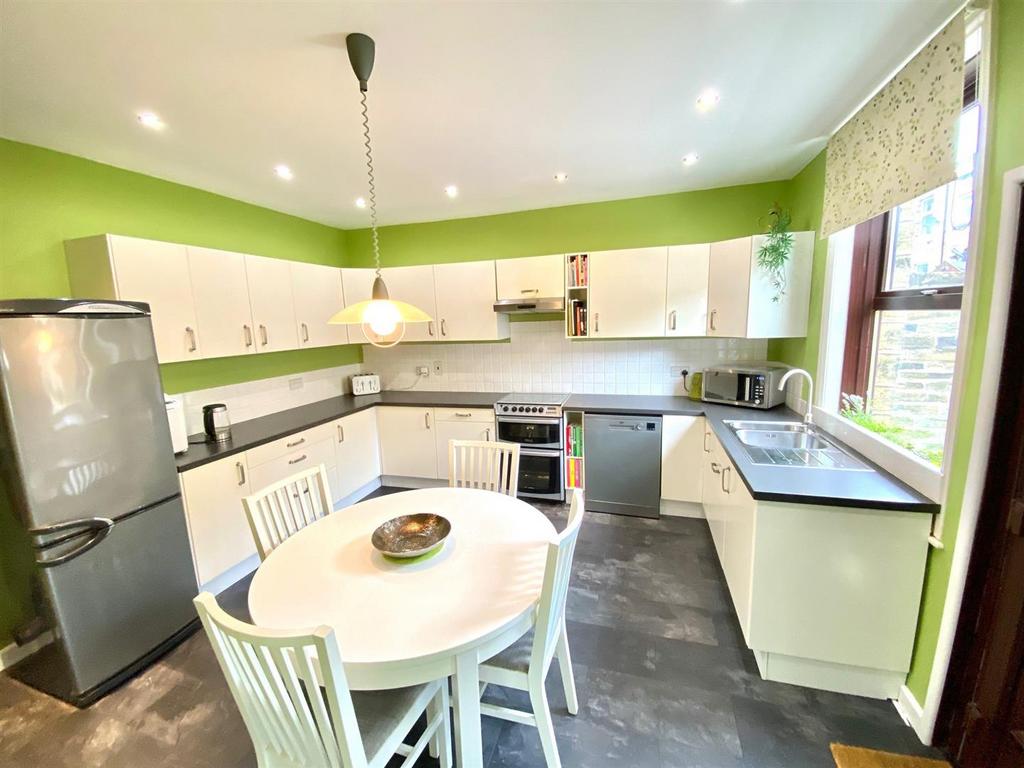 Dining kitchen (2).jpg