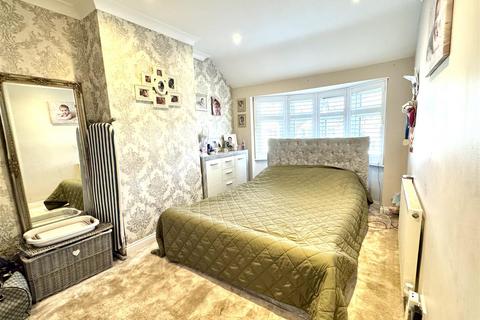 undefined, Collindale Avenue, Erith DA8