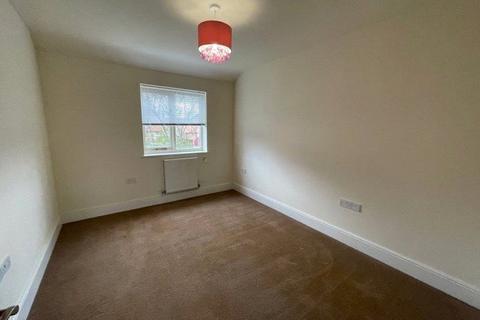 3 bedroom semi-detached house to rent, Station Rd, Sutton On Trent, Notts, NG23