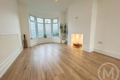 3 bedroom end of terrace house for sale, Grange Road, Layton