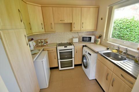 2 bedroom detached bungalow for sale, Mountbatten Drive, Ferndown, BH22