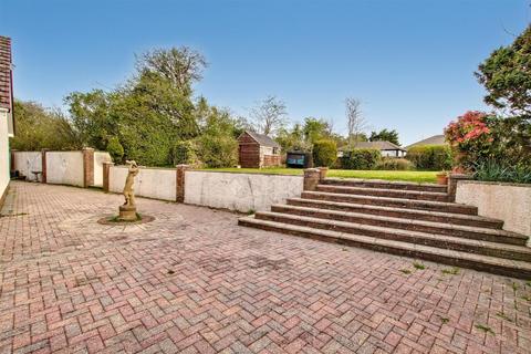 4 bedroom detached bungalow for sale, Heol Glasdir, Penparc, Cardigan