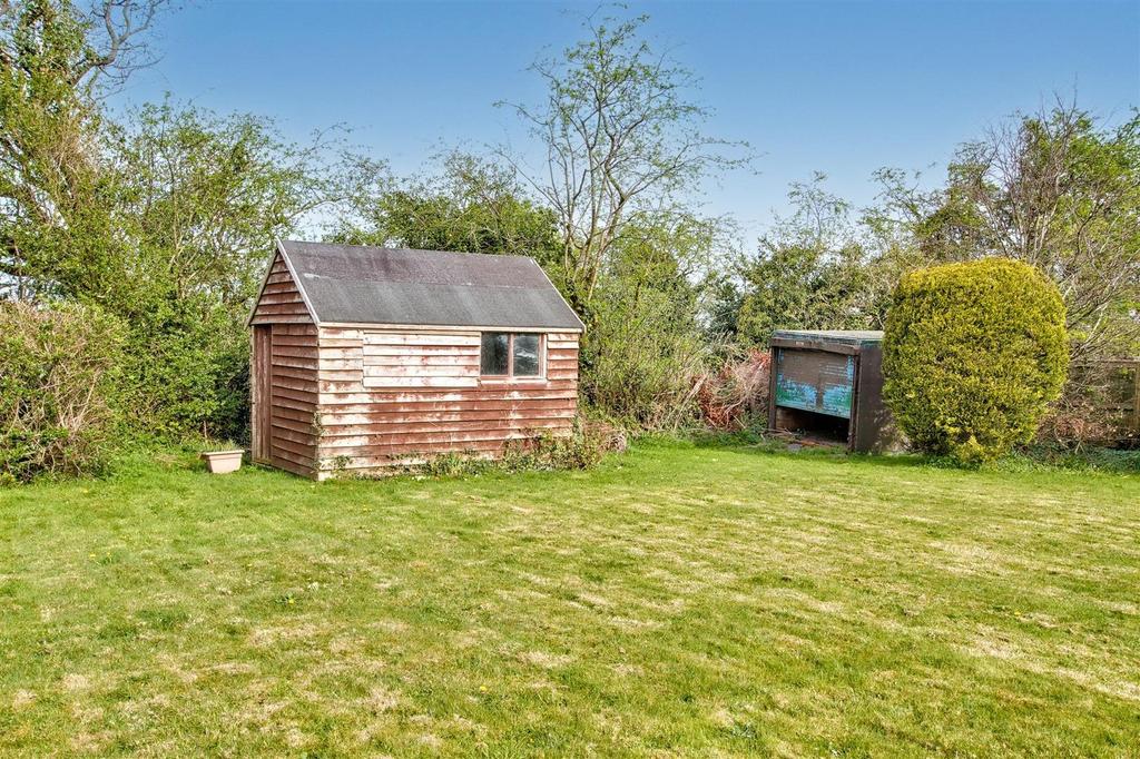 Rear lawn garden