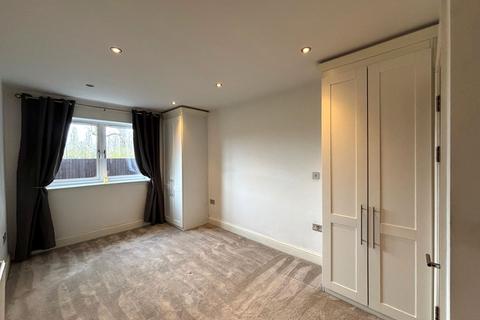 2 bedroom flat to rent, Treasury Mews Bourne Road