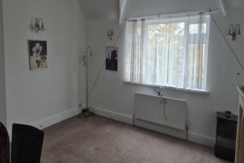 3 bedroom flat to rent, Boldmere Road, Sutton Coldfield