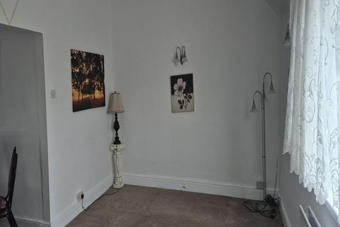 3 bedroom flat to rent, Boldmere Road, Sutton Coldfield
