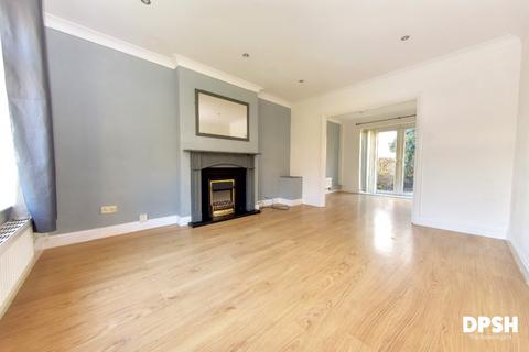 3 bedroom end of terrace house for sale, Farrow Green, Leeds