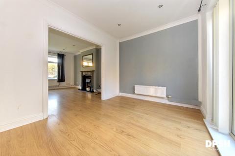 3 bedroom end of terrace house for sale, Farrow Green, Leeds