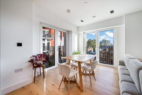 1 bedroom flat to rent, Exchange Gardens, Nine Elms, London, SW8