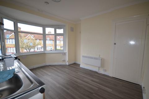 2 bedroom maisonette to rent, D'Arcy Gardens, Harrow, HA3 9JU