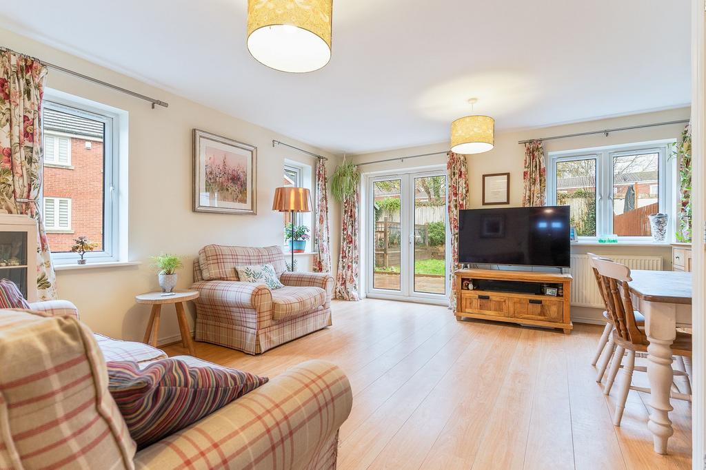 Living Room/Dining Room