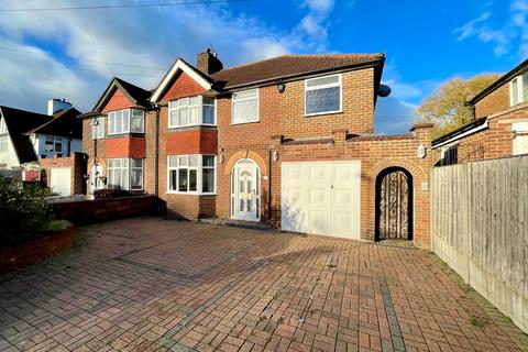 undefined, Lynwood Avenue, Luton, Bedfordshire, LU2 7TY