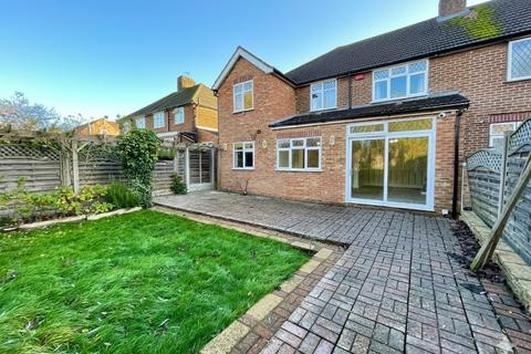 undefined, Lynwood Avenue, Luton, Bedfordshire, LU2 7TY