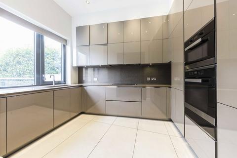 undefined, Gunnersbury Mews, London W4