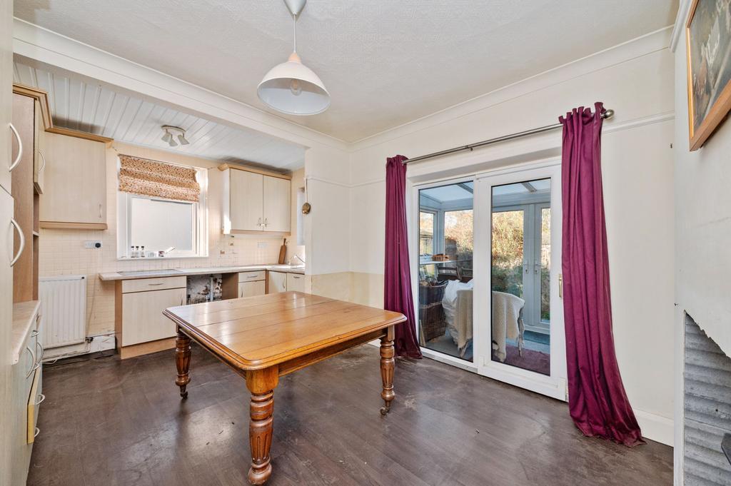 Dining kitchen