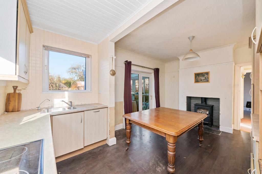 Dining kitchen