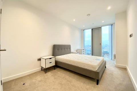 3 bedroom apartment to rent, Victoria Residence, Manchester