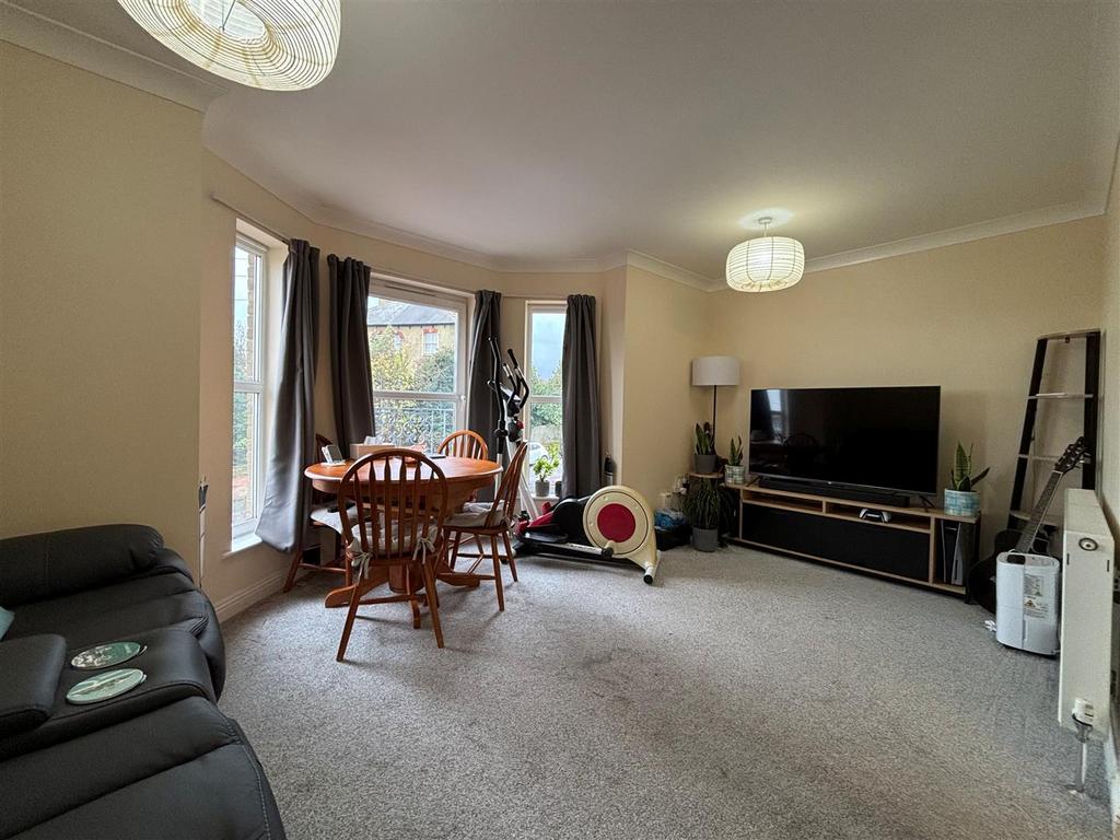 Living/Dining Room