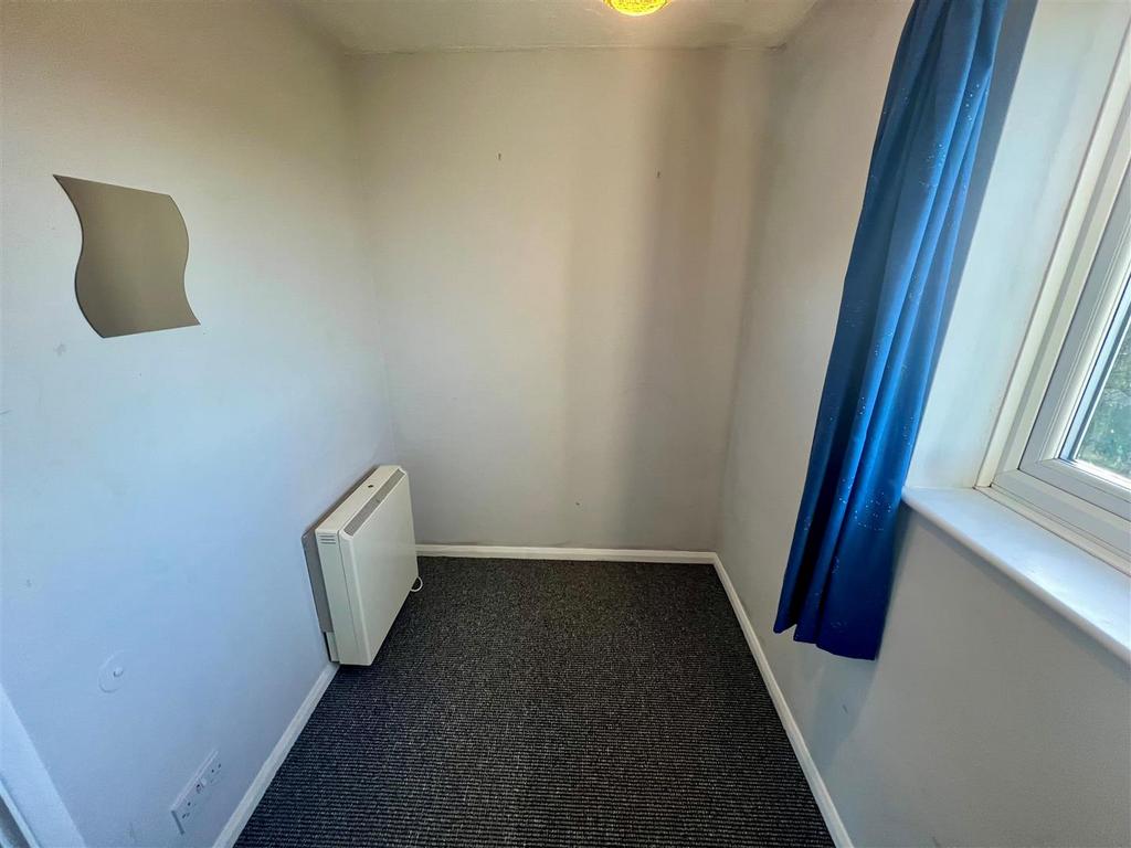 Bedroom 2.jpg