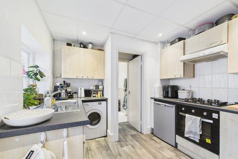 undefined, London Road, Cheltenham, GL52