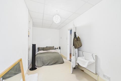 undefined, London Road, Cheltenham, GL52