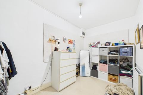 undefined, London Road, Cheltenham, GL52