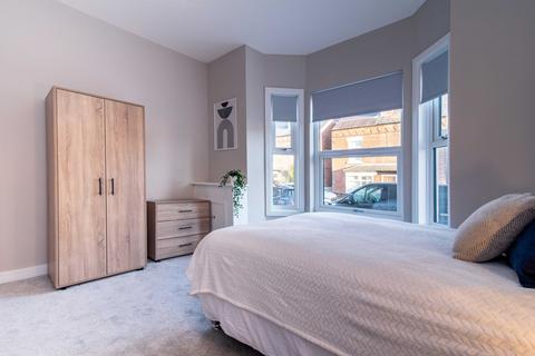 undefined, *INCLUSIVE OF ALL BILLS & COMMUNAL CLEANER * ROOM 1, CHESTNUT GROVE, GEDLING