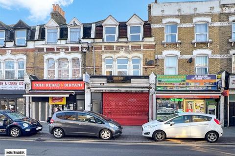 3 bedroom maisonette to rent, High Road, London, E11