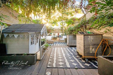 3 bedroom terraced house for sale, Nevada Street, Greenwich, London, SE10