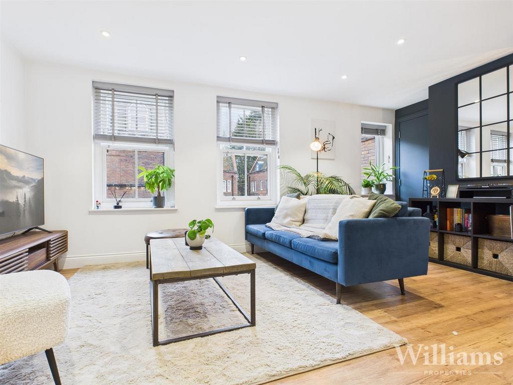 CAM02861 G0-PR0539-STILL002.jpg