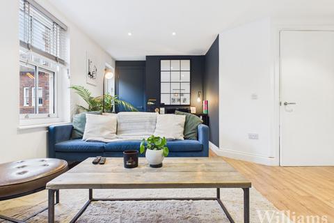 2 bedroom flat for sale, Oxford Road, Aylesbury HP19