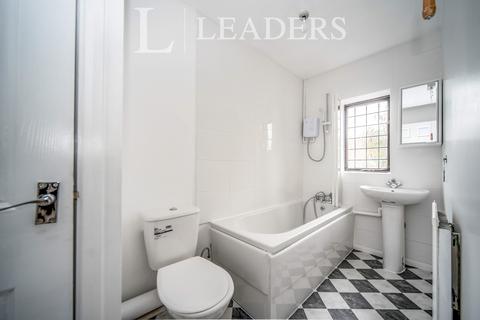 undefined, Queensbury Close, Bedford, Bedfordshire, MK40