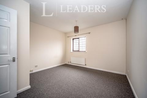 undefined, Queensbury Close, Bedford, Bedfordshire, MK40