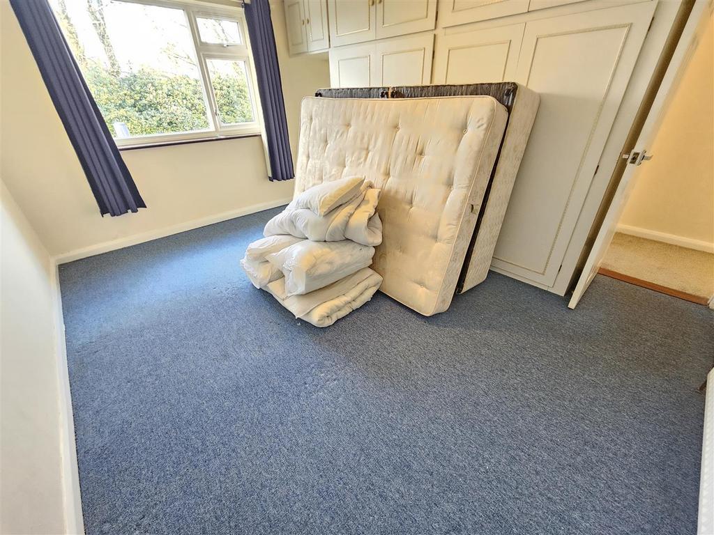 Bedroom 1.jpg