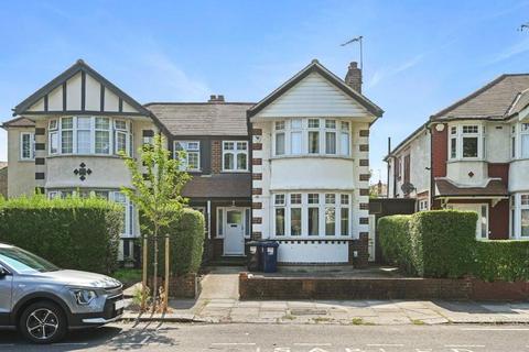 Cleveley Crescent, Ealing, W5