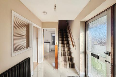3 bedroom semi-detached house to rent, Leicester LE5