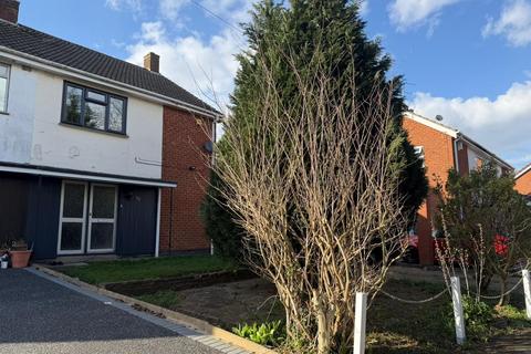 3 bedroom semi-detached house to rent, Leicester LE5