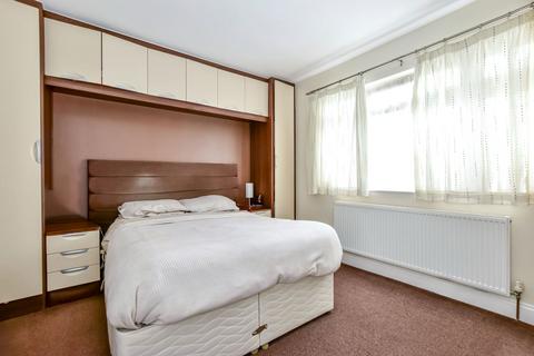 4 bedroom semi-detached house for sale, Heming Road, Edgware HA8