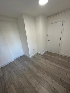 2 bedroom flat to rent, Shakspeare Walk, London