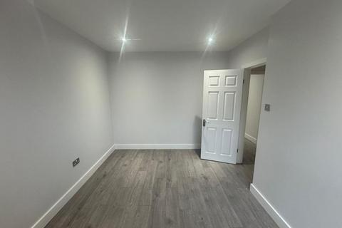 2 bedroom flat to rent, Shakspeare Walk, London