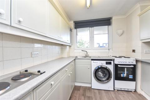 Otho Court, Augustus Close, Brentford