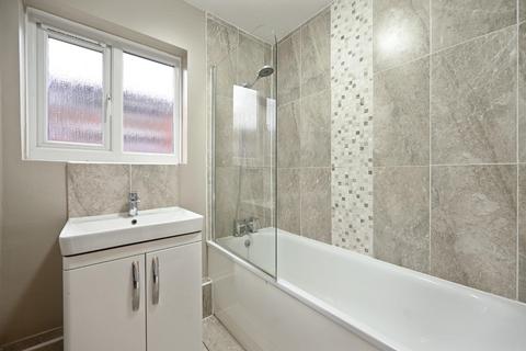 2 bedroom ground floor flat for sale, St. Pauls Close, Ealing