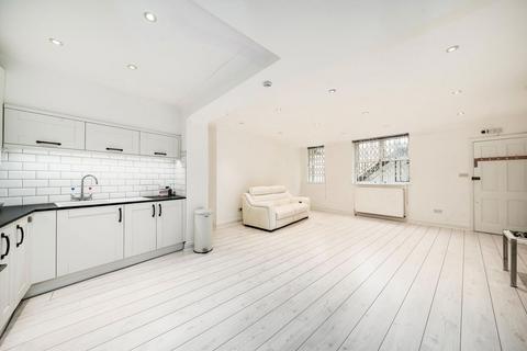 undefined, Kilburn Park Road, London NW6