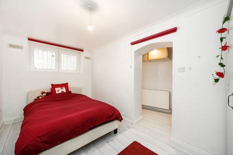 undefined, Kilburn Park Road, London NW6